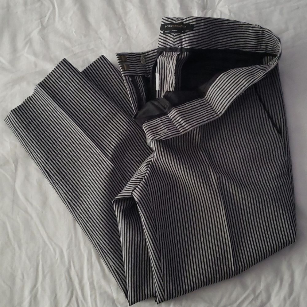 BCBG MAX AZRIA seer-sucker finish trousers